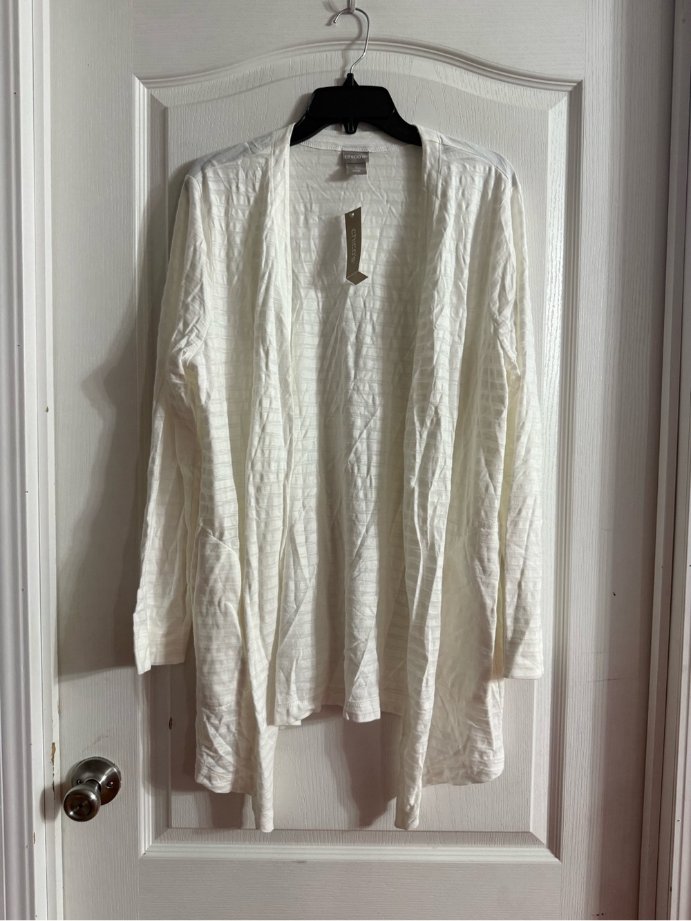 Chico’s Women’s White Open Front Cardigan NWT Sz 2. SP-66